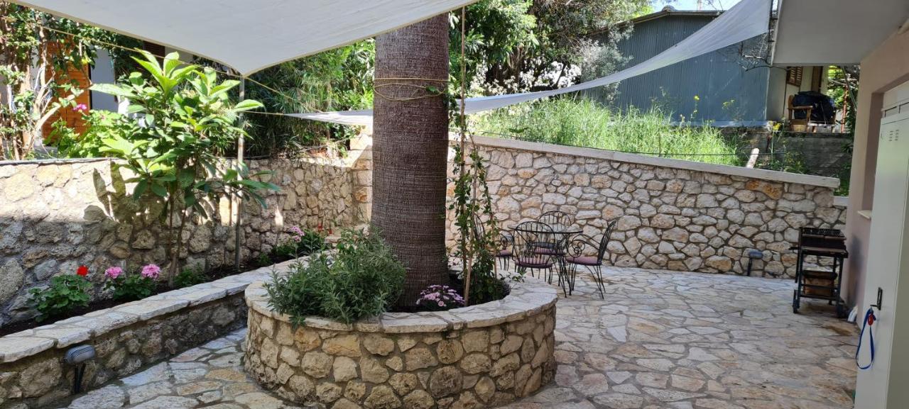 Gerys House Apartment Nikiana Exterior foto